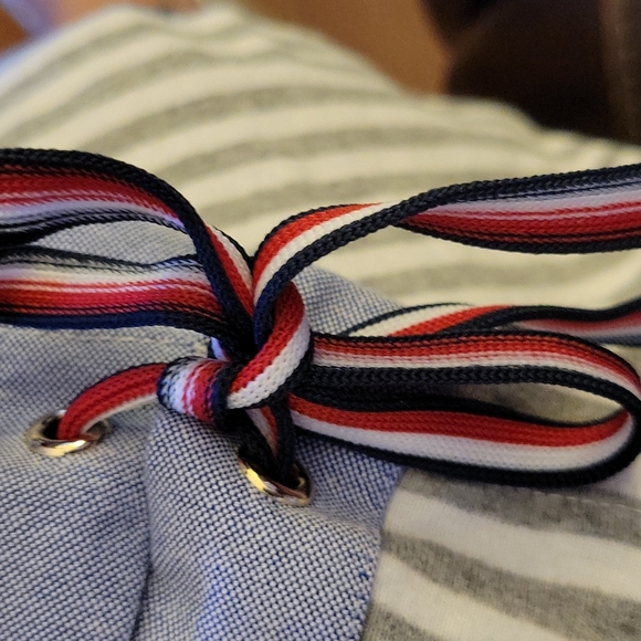 Tommy Hilfiger gray white stripe 3/4 sleeve round neck top blue trim top…SP EUC - Picture 10 of 11